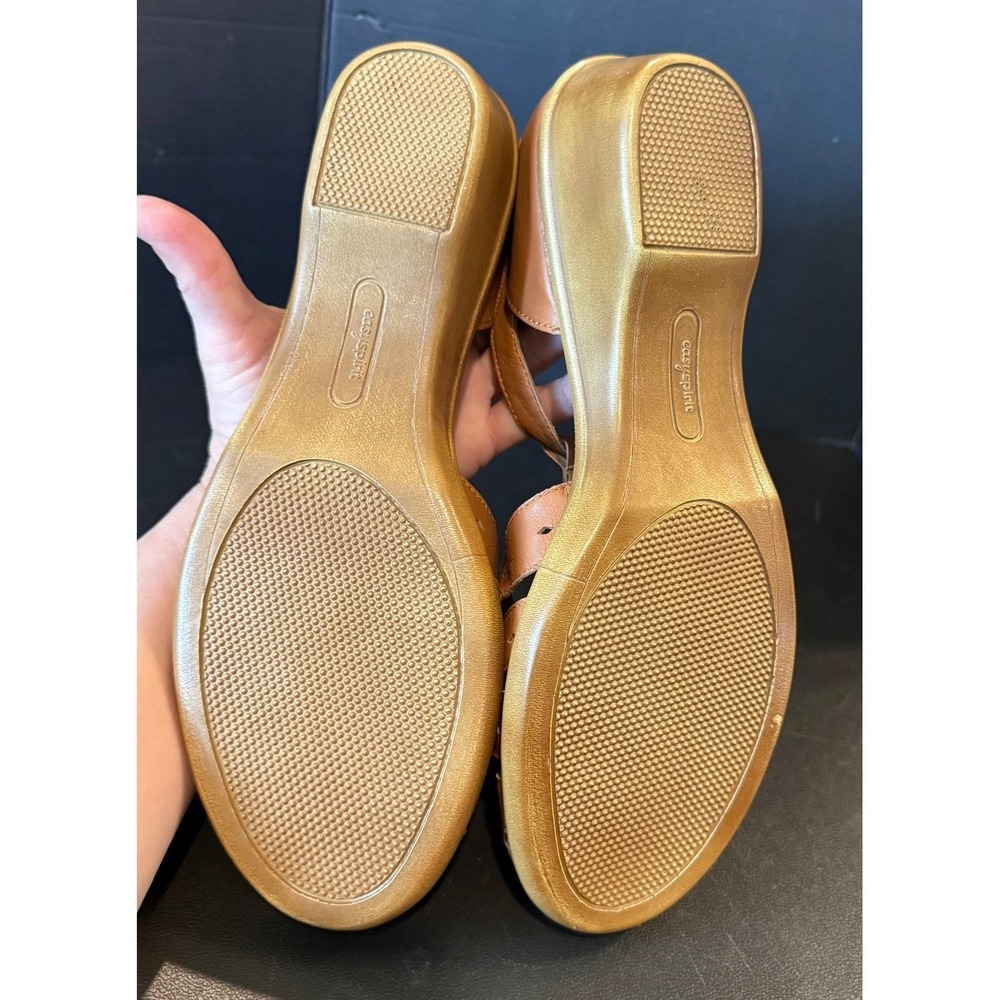 Easy Spirit Womens 8.5 M Sandals Tan Leather T Strap Wedge Fisherman Boho Preppy - Picture 8 of 8